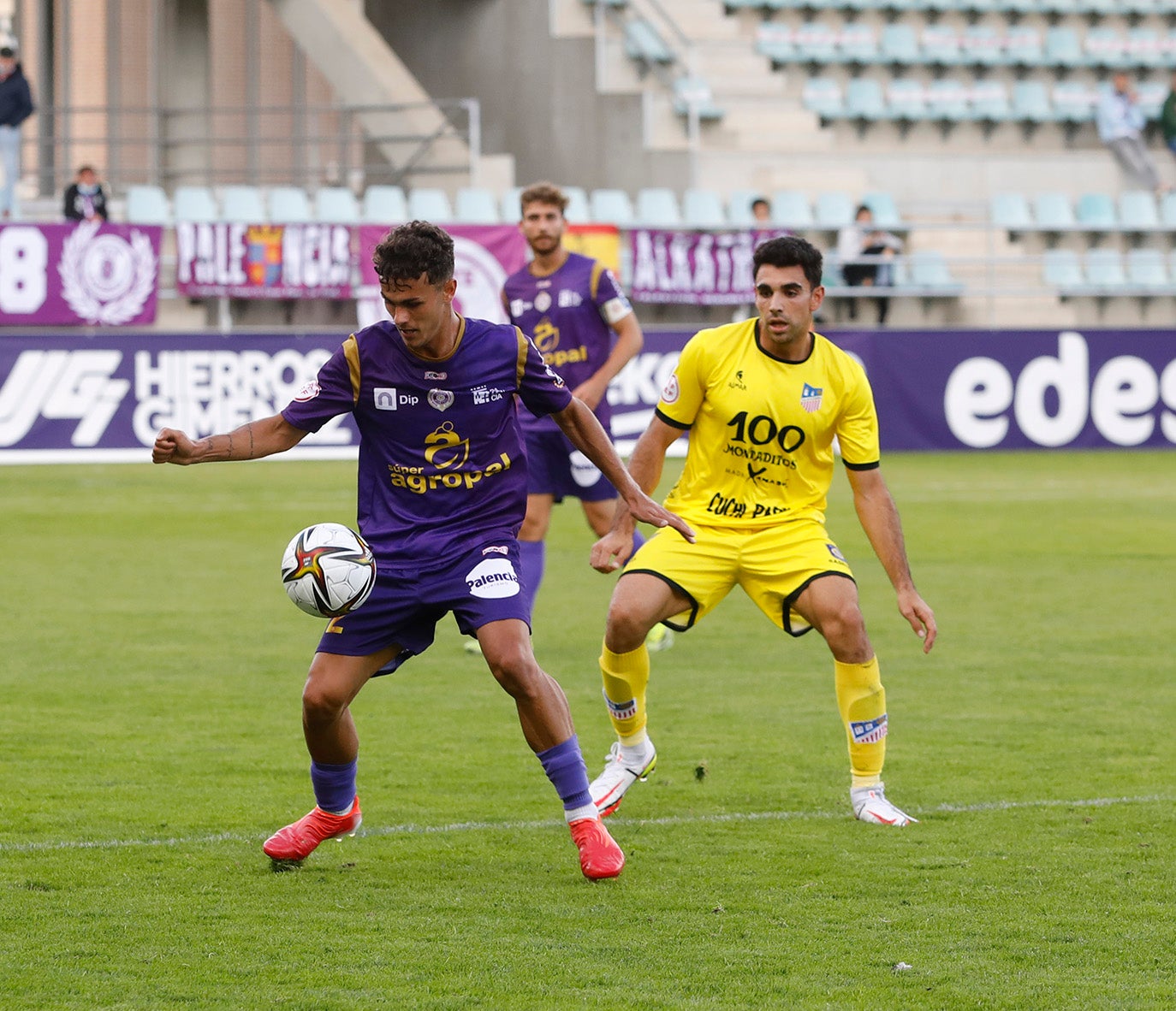 Palencia Cristo Atlético 3 - 0 C.D.A Navalcarnero