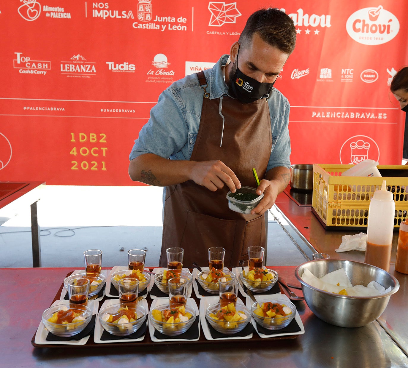 Final del II concurso internacional de patatas bravas en Palencia