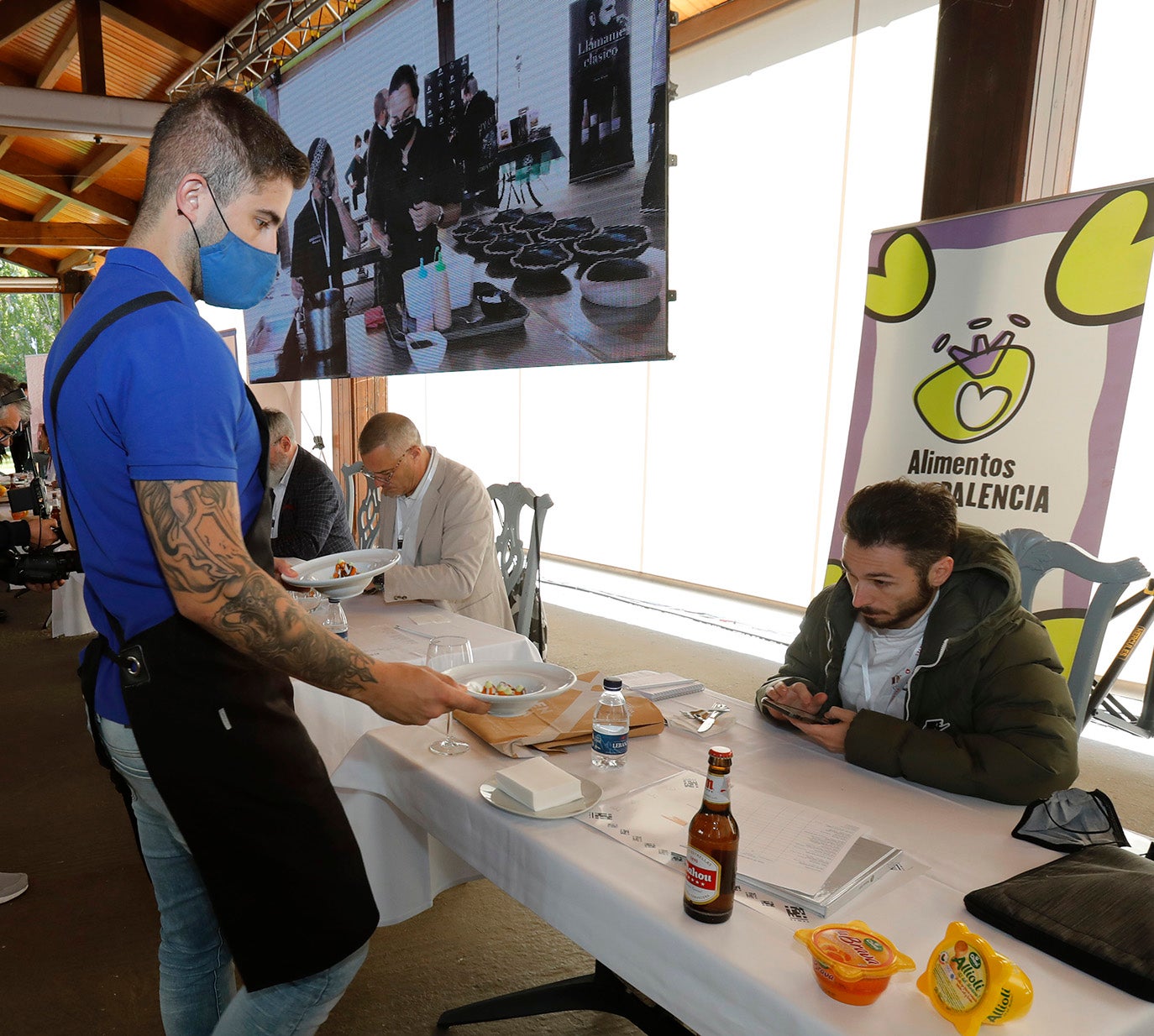 Final del II concurso internacional de patatas bravas en Palencia