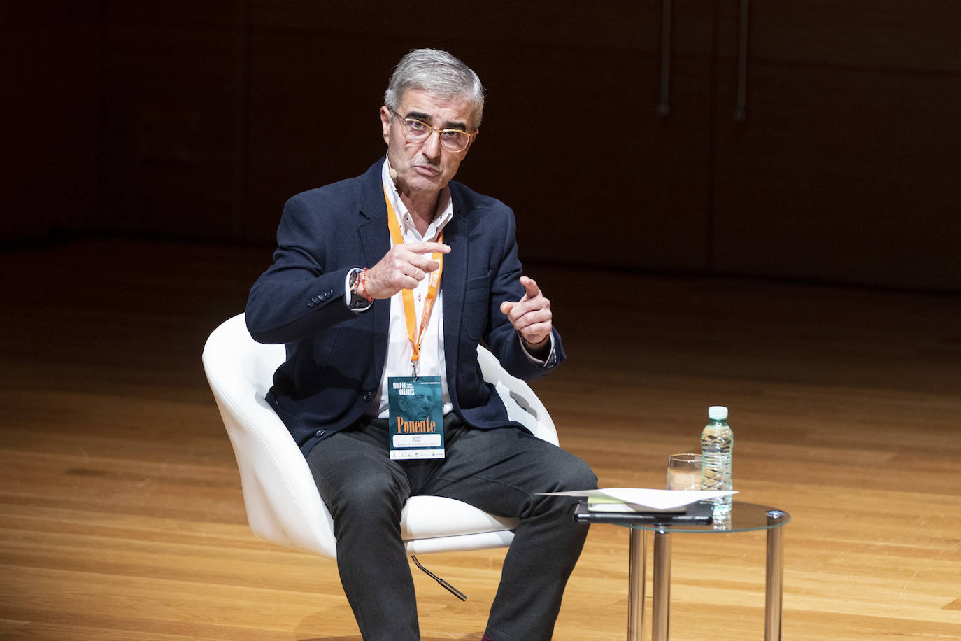 Periodismo de largo alcance: investigación, rigor y reposoal servicio de la información. Con Fernándo Ónega, escritor y periodista y Marisa R. Palop, presentadora de Informe Semanal. Moderado por Ignacio Foces, subdirector de El Norte de Castilla.