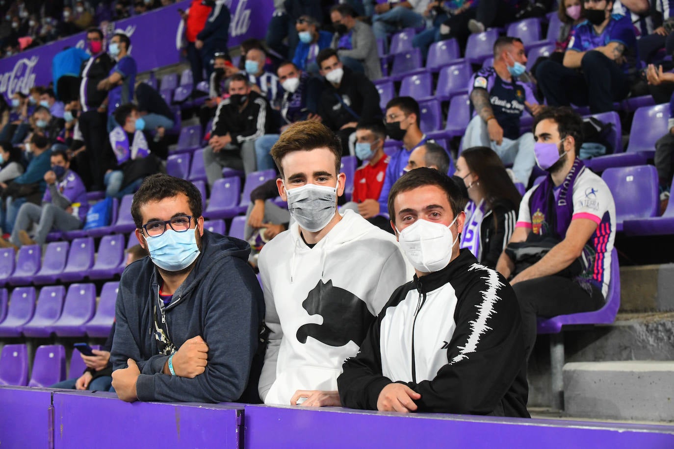 Aficionados vallisoletanos en el Zorrilla durante el encuentro contra el Málaga. 
