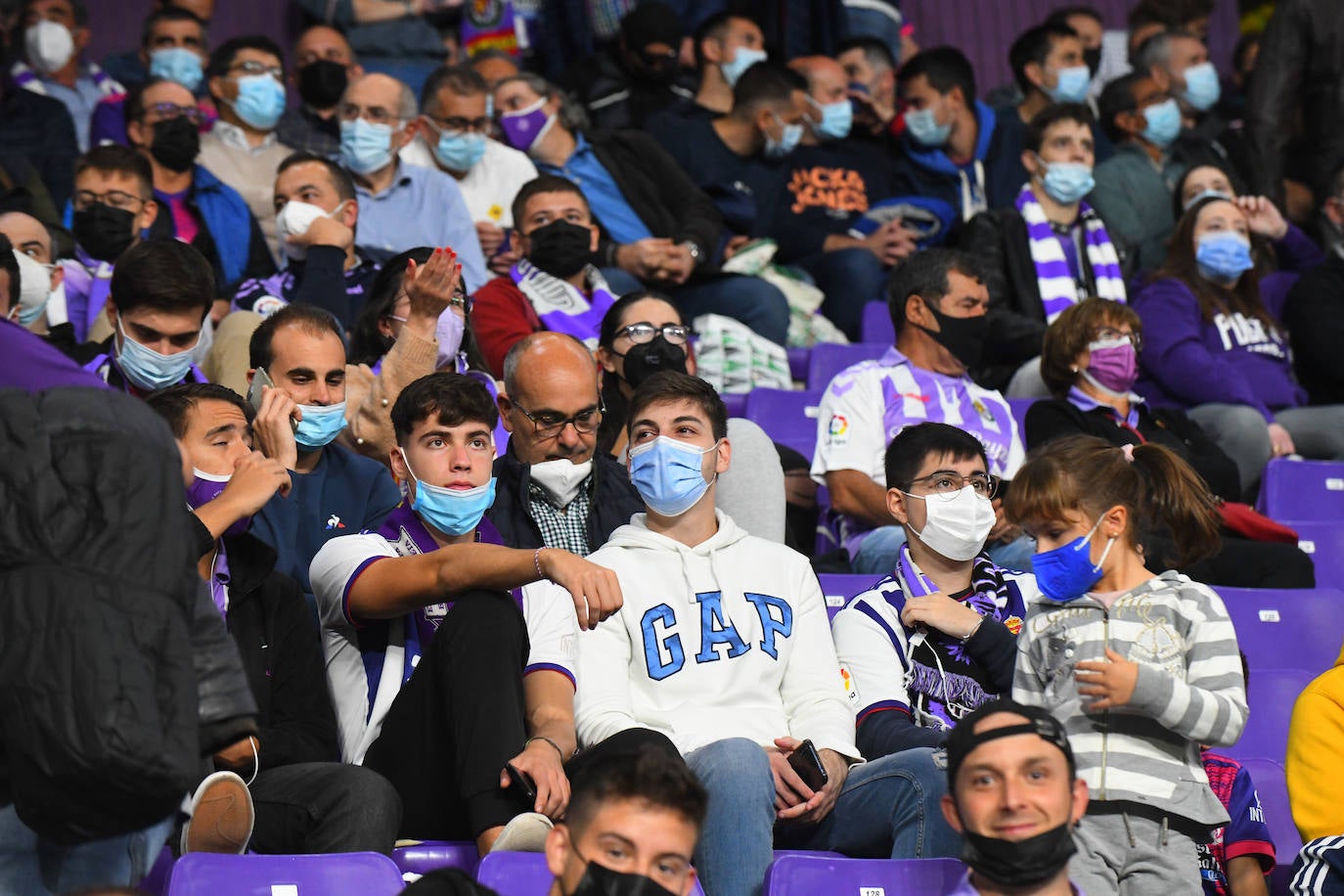 Aficionados vallisoletanos en el Zorrilla durante el encuentro contra el Málaga. 