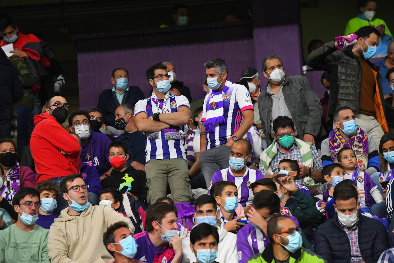 Aficionados vallisoletanos en el Zorrilla durante el encuentro contra el Málaga. 