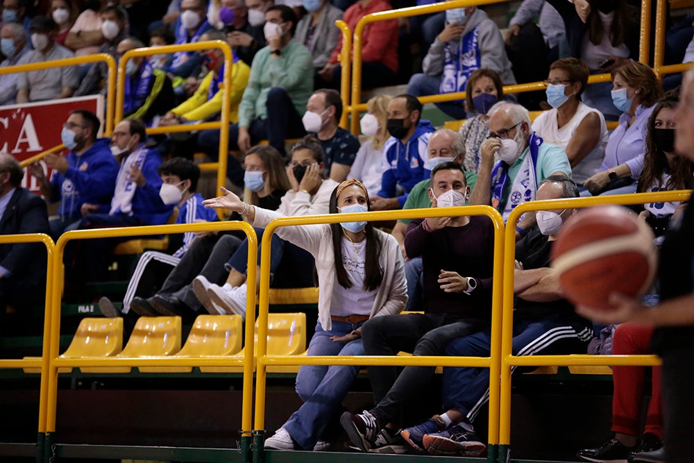 Würzburg empieza a recuperar el ambiente de siempre en las noches de Euroliga para presenciar la sufrida victoria del CB Avenida