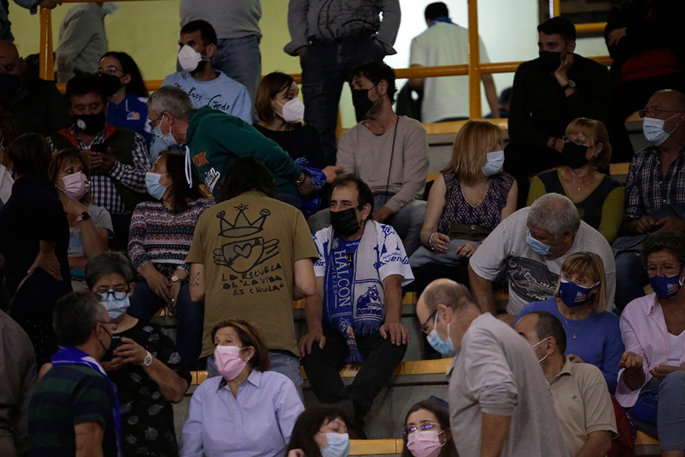 Würzburg empieza a recuperar el ambiente de siempre en las noches de Euroliga para presenciar la sufrida victoria del CB Avenida