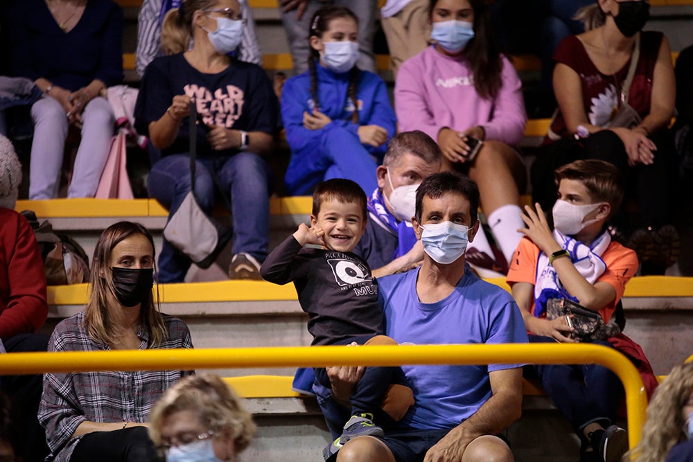 Würzburg empieza a recuperar el ambiente de siempre en las noches de Euroliga para presenciar la sufrida victoria del CB Avenida