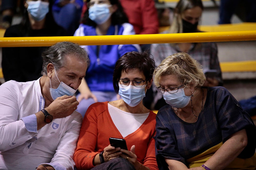 Würzburg empieza a recuperar el ambiente de siempre en las noches de Euroliga para presenciar la sufrida victoria del CB Avenida