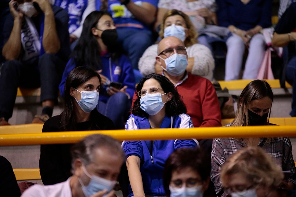 Würzburg empieza a recuperar el ambiente de siempre en las noches de Euroliga para presenciar la sufrida victoria del CB Avenida