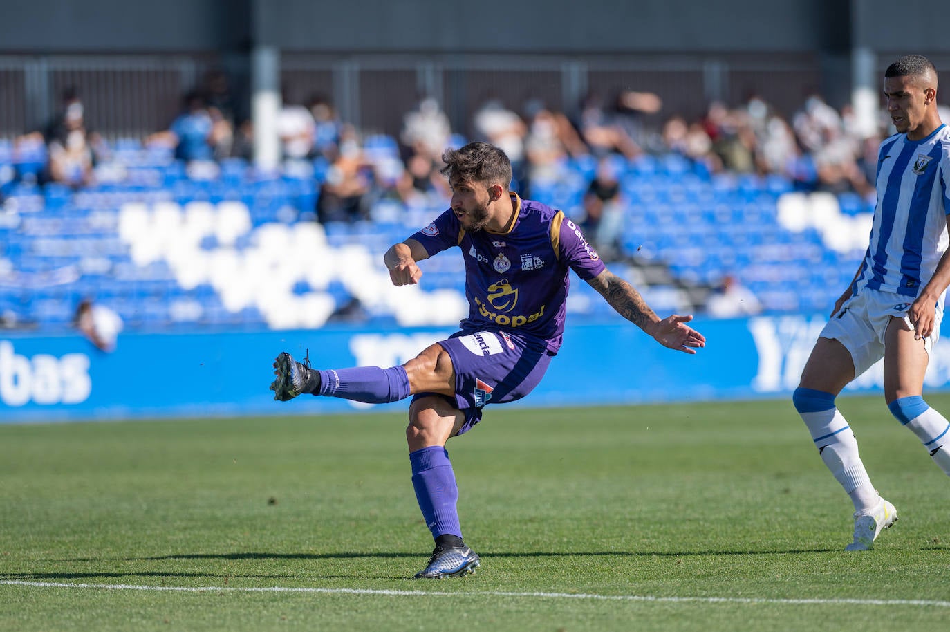 El equipo palentin suma la segunda victoria consecutiva en RFEF.