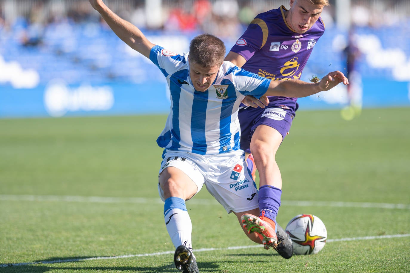 El equipo palentin suma la segunda victoria consecutiva en RFEF.