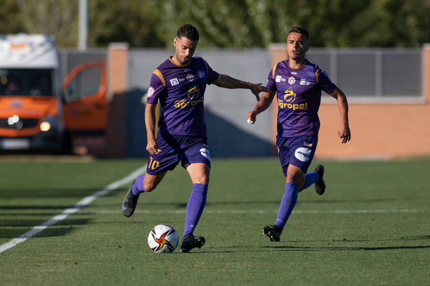 El equipo palentin suma la segunda victoria consecutiva en RFEF.