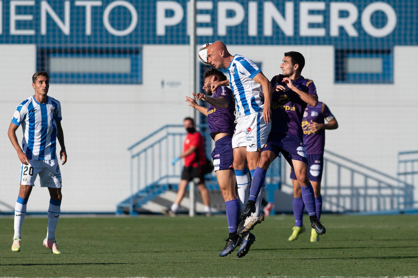 El equipo palentin suma la segunda victoria consecutiva en RFEF.