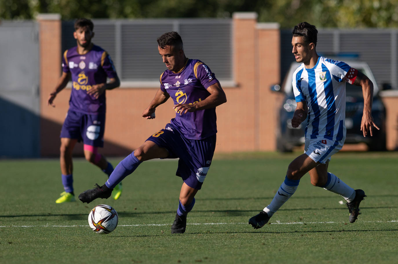 El equipo palentin suma la segunda victoria consecutiva en RFEF.