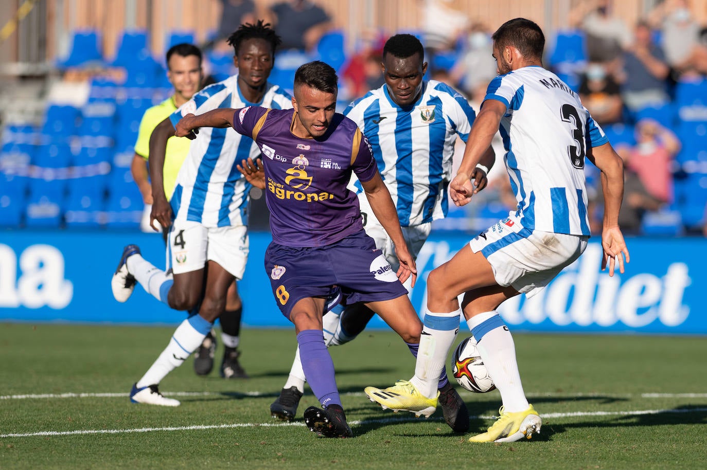 El equipo palentin suma la segunda victoria consecutiva en RFEF.