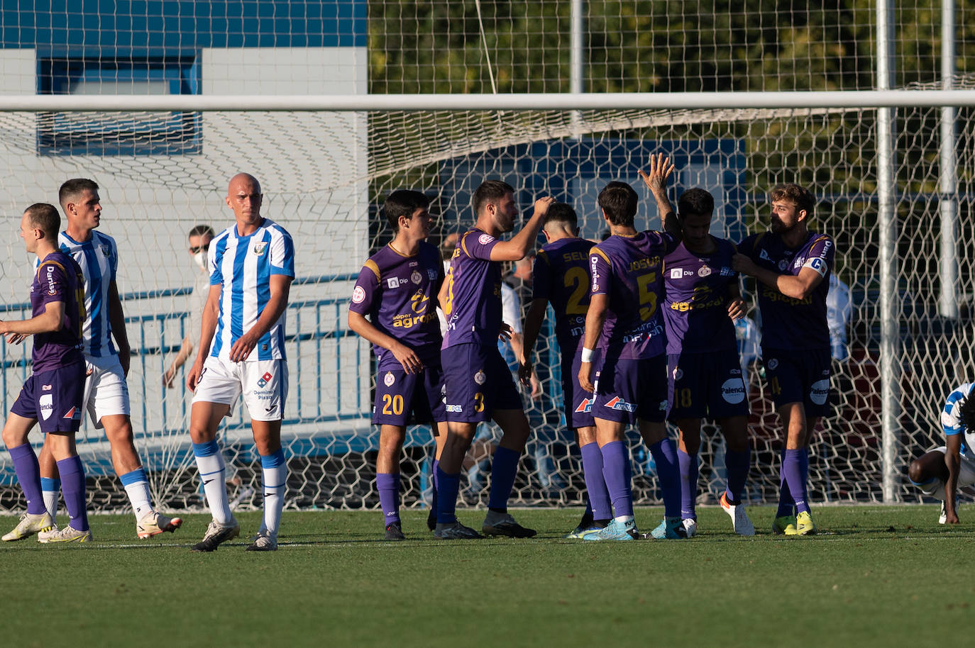 El equipo palentin suma la segunda victoria consecutiva en RFEF.