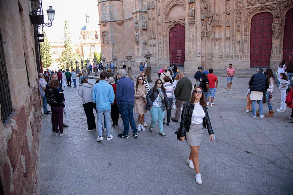 Las calles de Salamanca muestran un gran ambiente turístico con motivo del puente del 12 de octubre