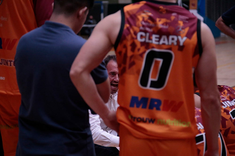 Duro correctivo para el Aquimisa Carbajosa en el debut liguero ante el Zamora Enamora (60-85)