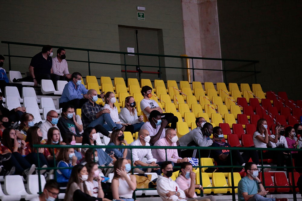 Duro correctivo para el Aquimisa Carbajosa en el debut liguero ante el Zamora Enamora (60-85)