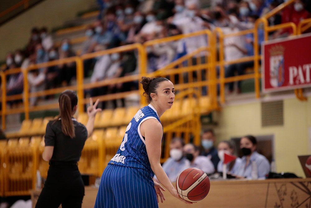 Avenida se pone serio en defensa y suma una más en la Liga (70-47)