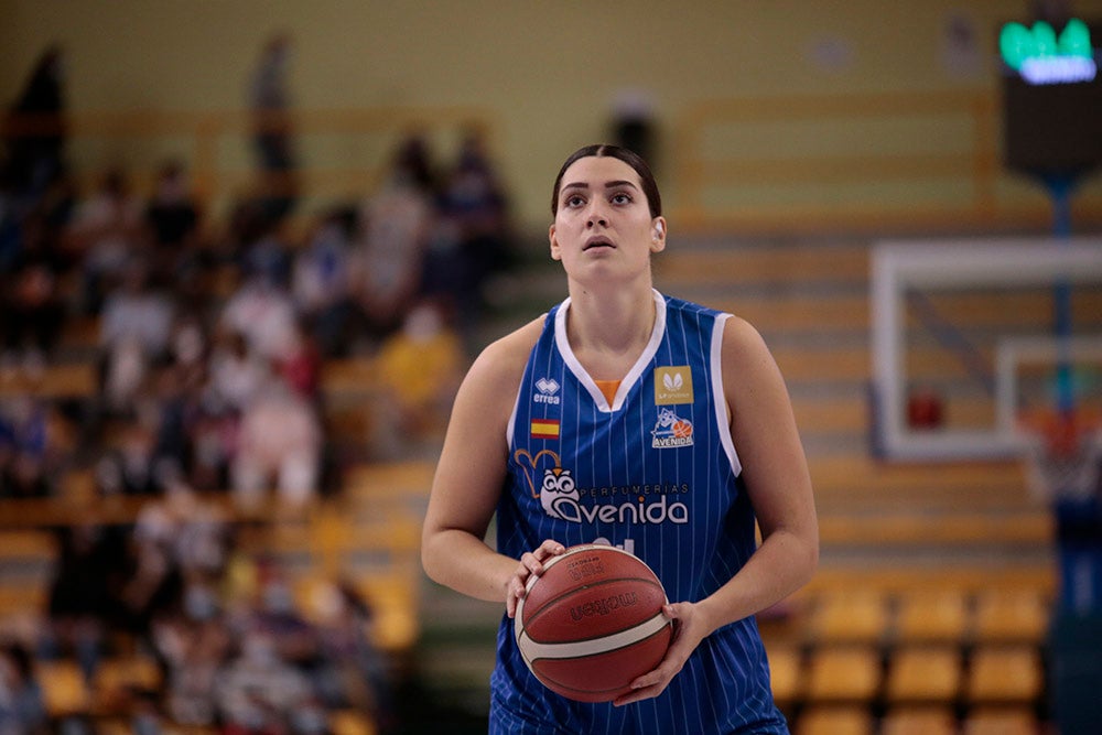 Avenida se pone serio en defensa y suma una más en la Liga (70-47)