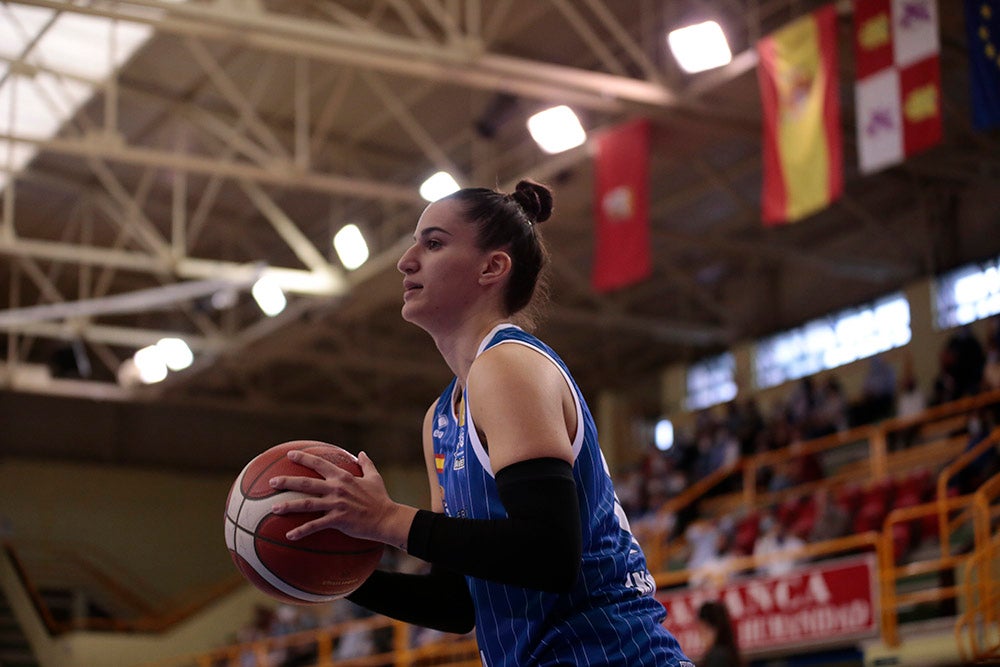 Avenida se pone serio en defensa y suma una más en la Liga (70-47)