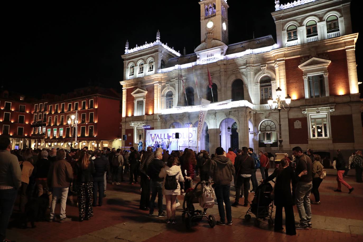 Concierto de los Cañoneros en el evento 'Valladolid. Plaza mayor del Vino'.