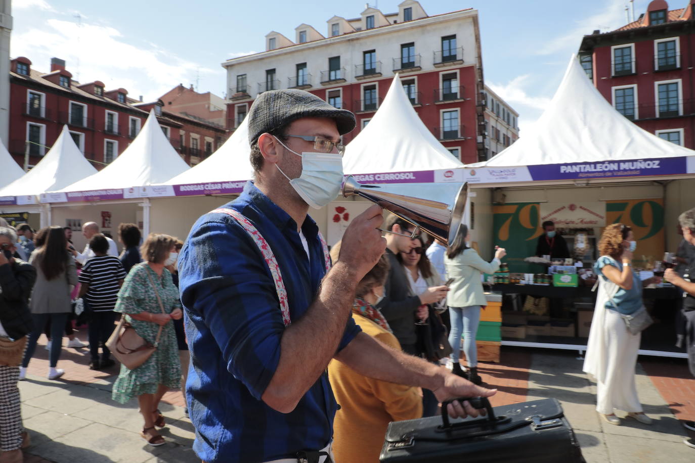 Fotos: Ambientazo durante la jornada del domingo en el evento &#039;Valladolid. Plaza Mayor del Vino&#039;