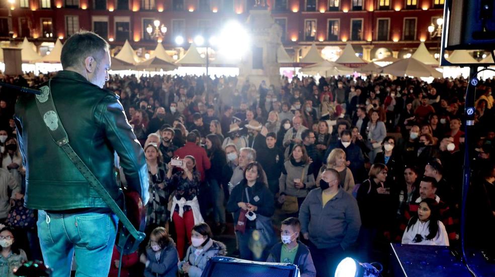 Concierto de los Cañoneros en la Plaza Mayor del Vino de Valladolid