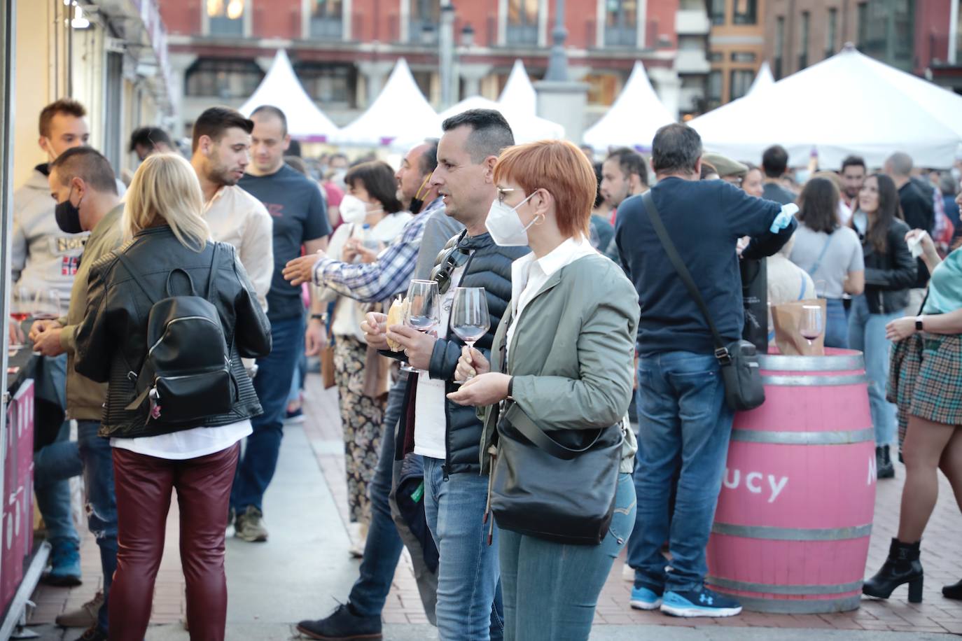 Fotos: Visita a la DO Rueda y ambiente del lunes en &#039;Valladolid. Plaza Mayor del Vino&#039;