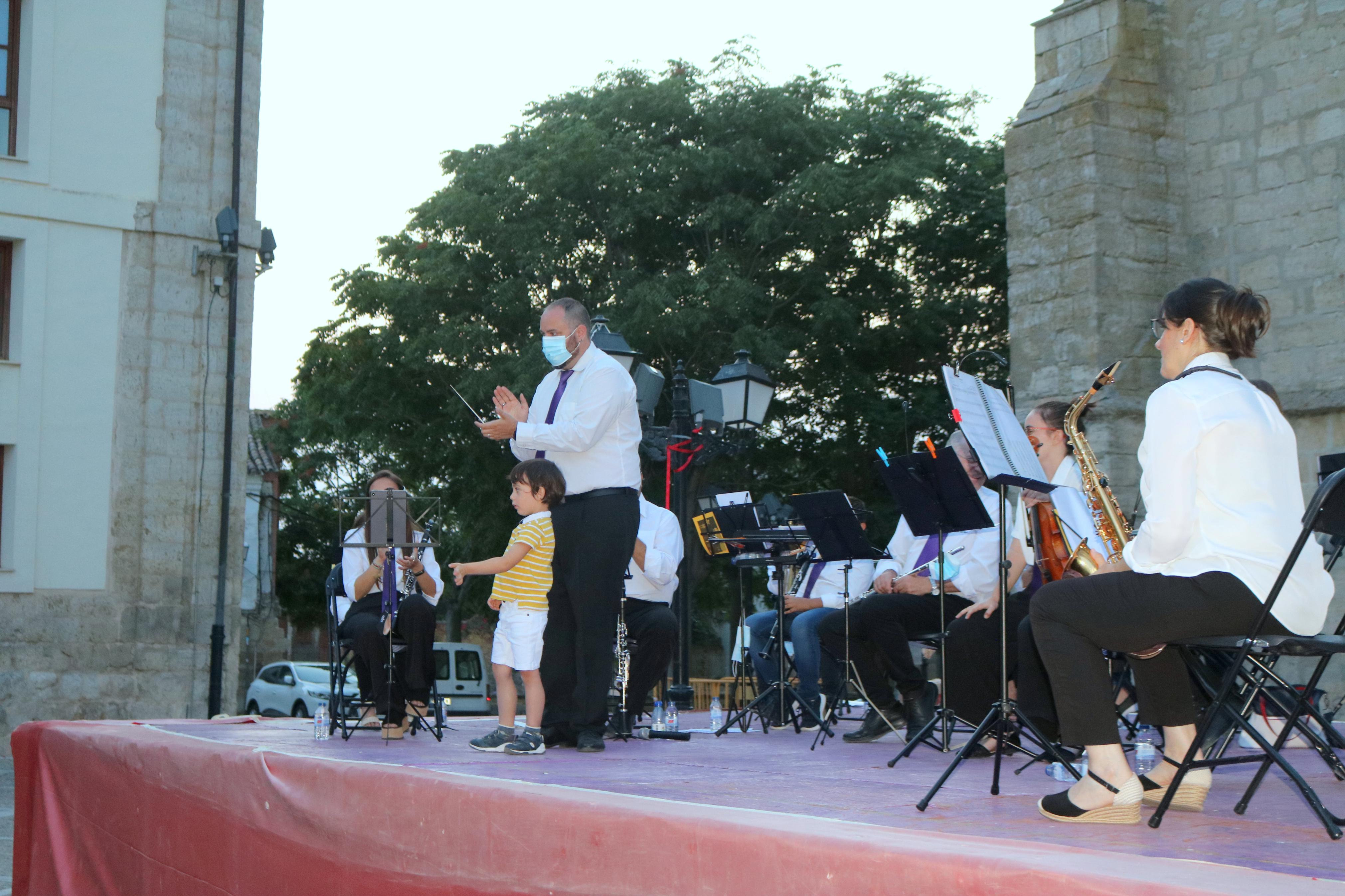 Los ampudianos disfrutaron de la música de la Banda del Cerrato