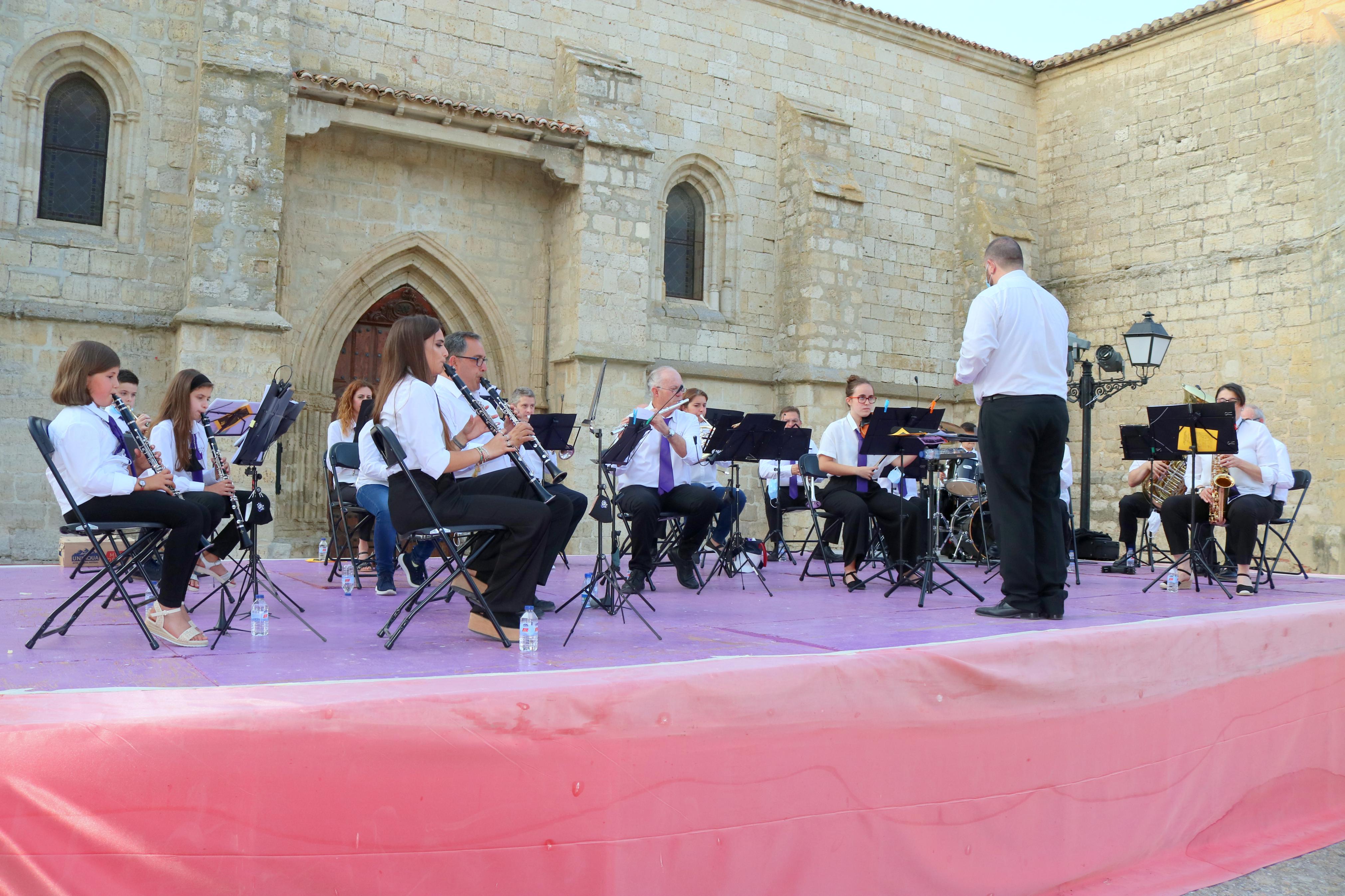 Los ampudianos disfrutaron de la música de la Banda del Cerrato