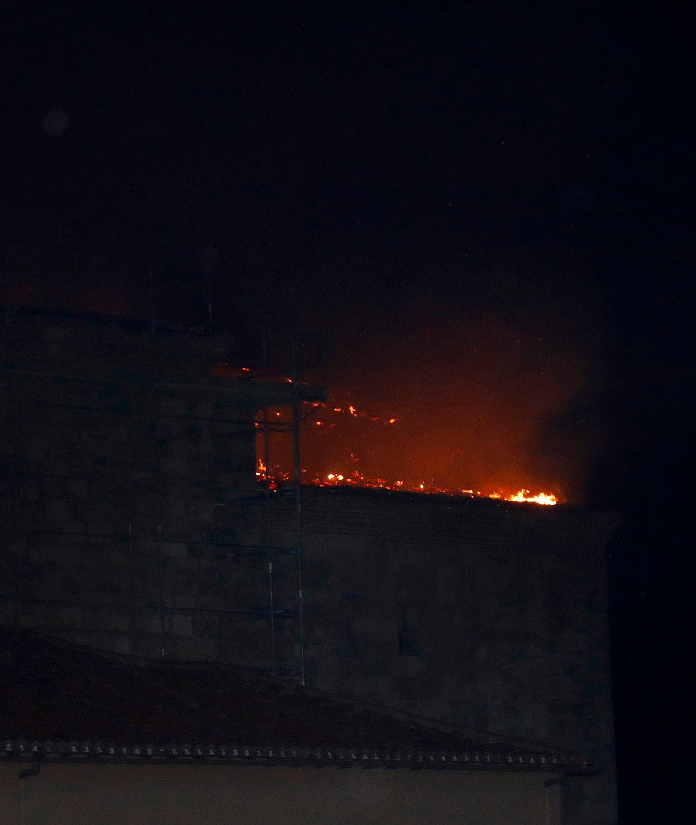 Incendio en el monasterio de Alconada.