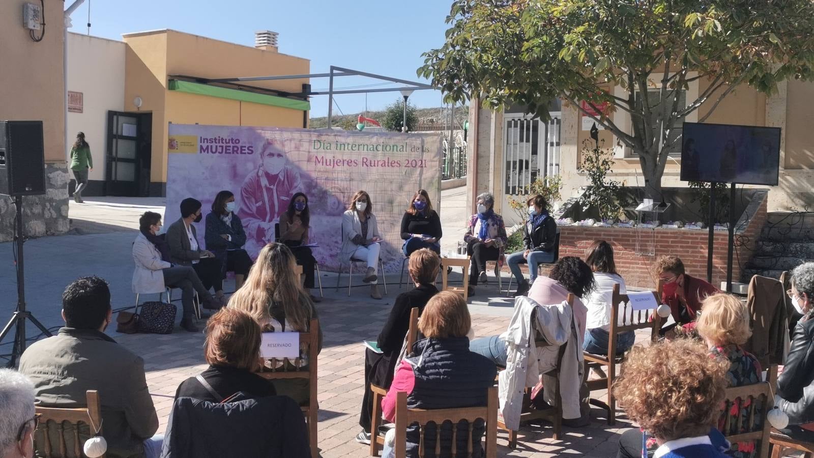 Fotos: La ministra de Igualdad, Irene Montero, asiste al acto del Día Internacional de la Mujer Rural en San Pelayo