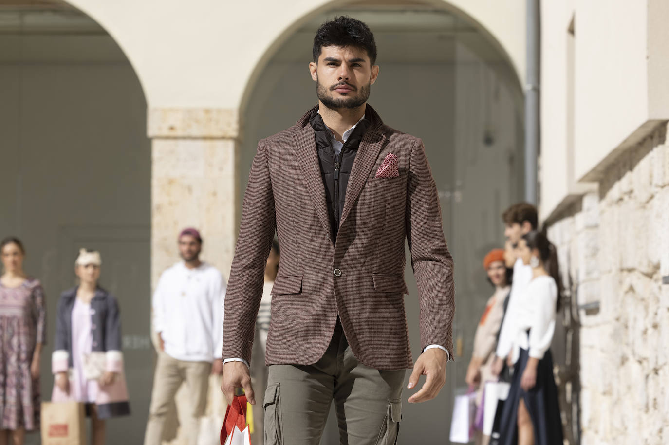 Fotos: Desfile de moda de Fecosva en el Patio Herreriano