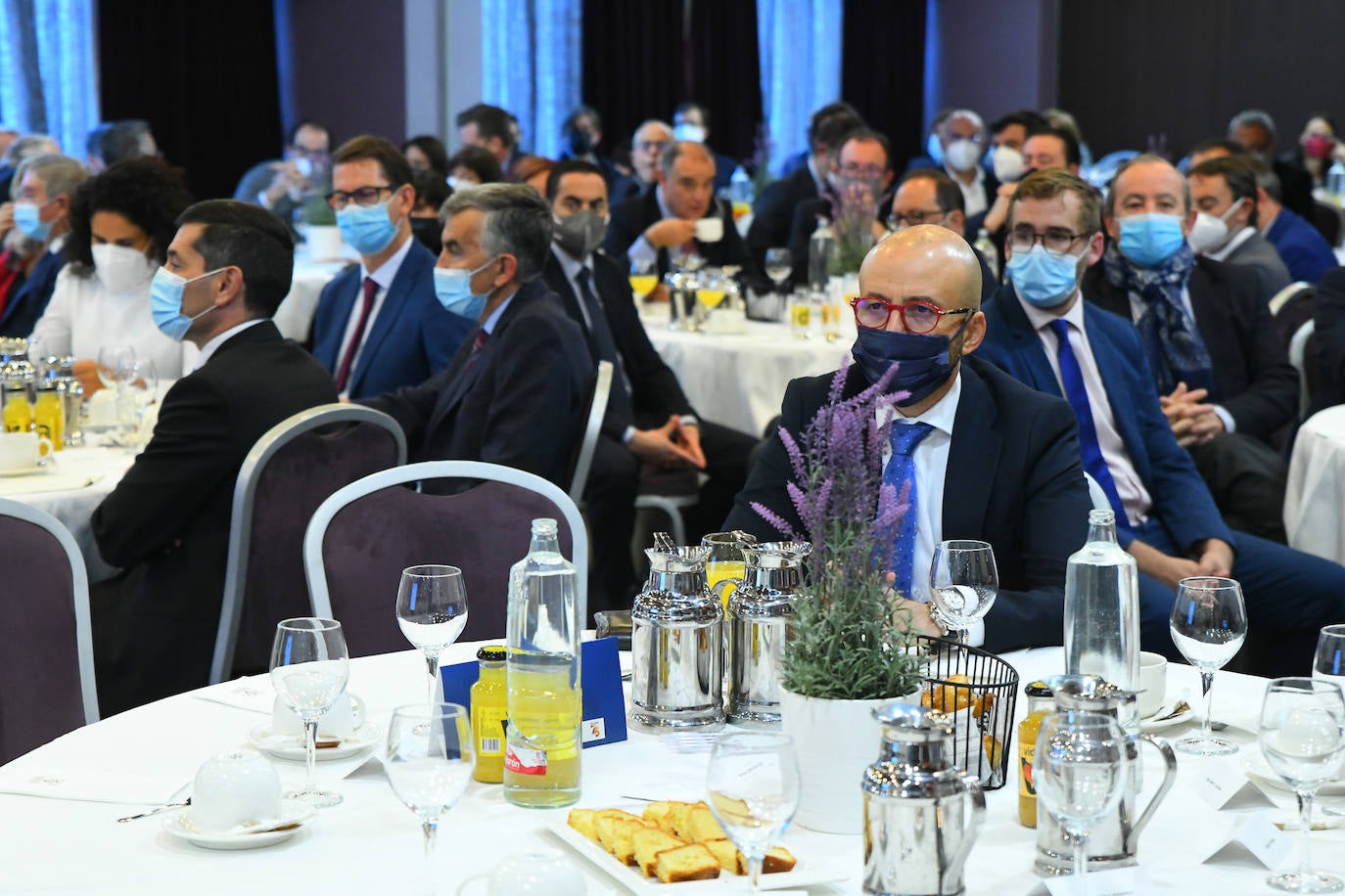 Asistentes al Foro Económico de El Norte.