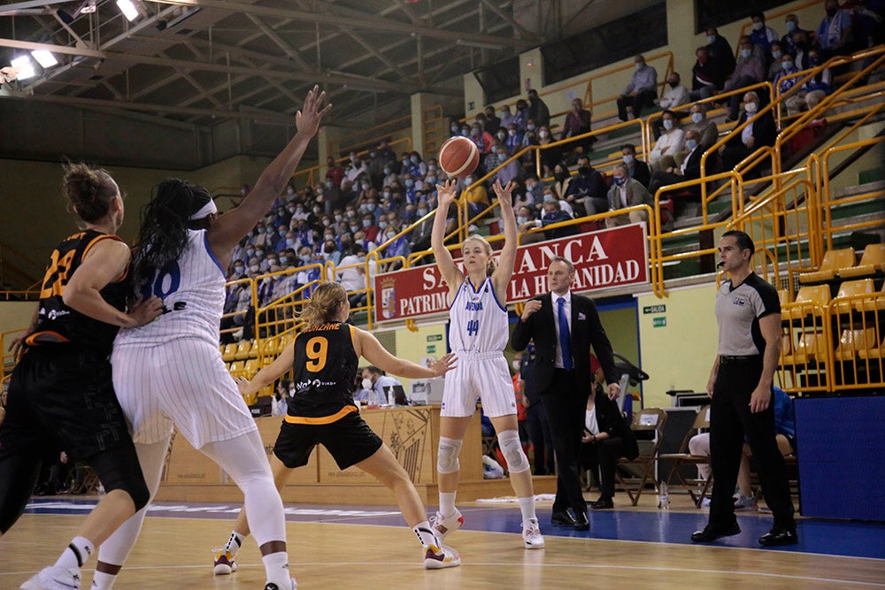 Un voluntarioso Avenida pone la segunda a costa de un débil Riga (72-41)