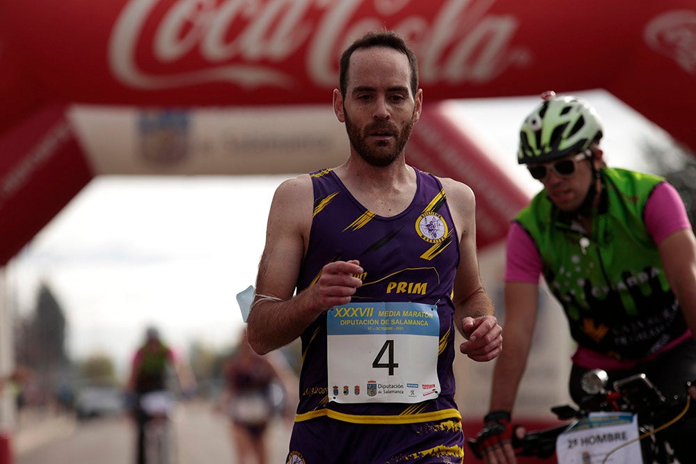 Santa Marta volvió a acoger la salida y llegada de la Media Maratón de la Diputación de Salamanca tras no realizarse el año pasado