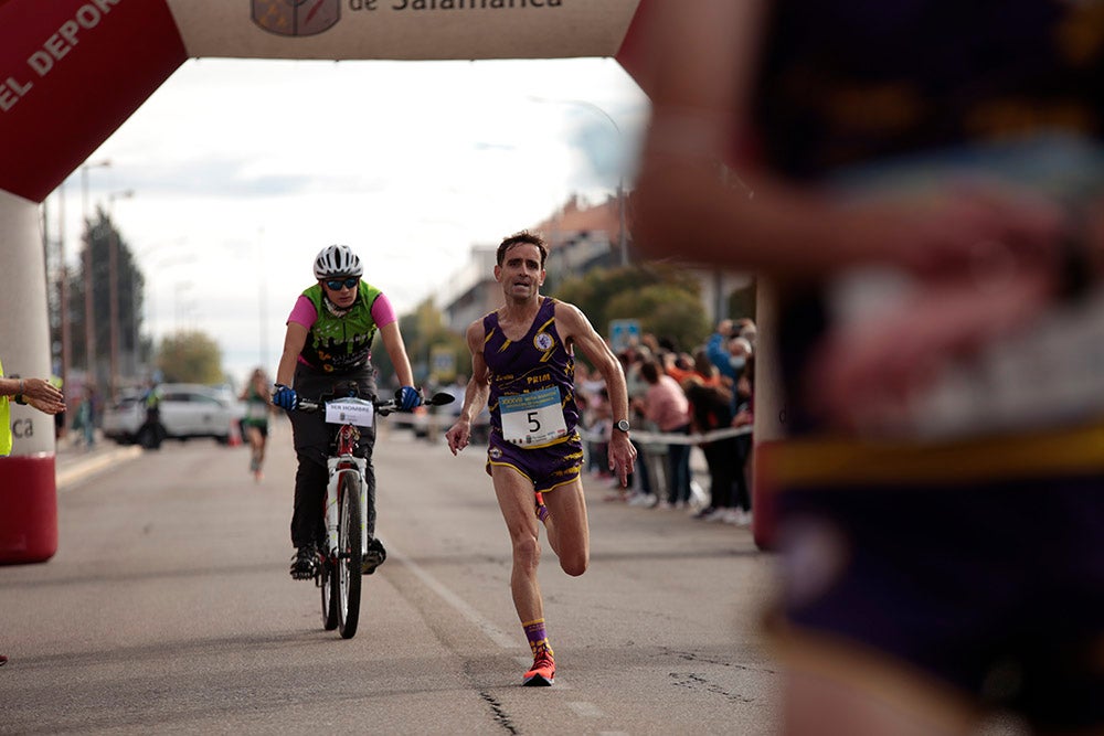 Santa Marta volvió a acoger la salida y llegada de la Media Maratón de la Diputación de Salamanca tras no realizarse el año pasado