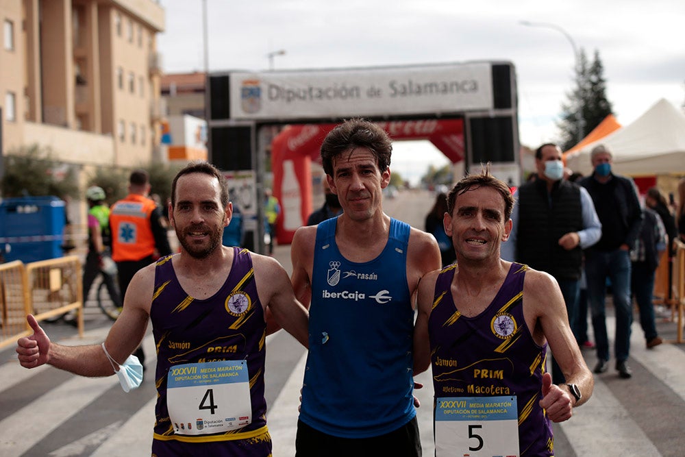 Santa Marta volvió a acoger la salida y llegada de la Media Maratón de la Diputación de Salamanca tras no realizarse el año pasado