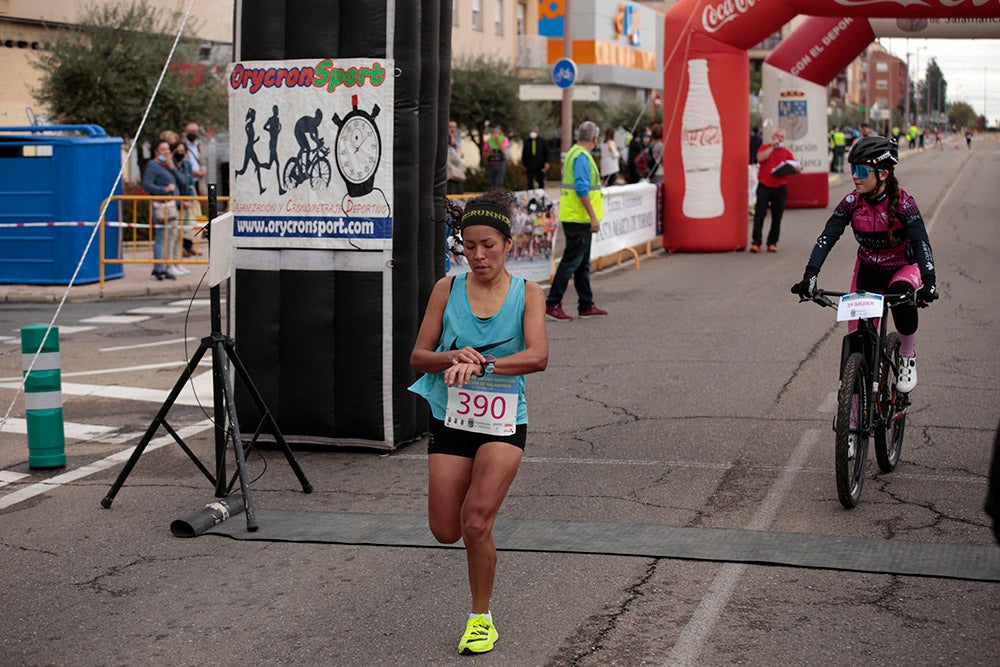 Santa Marta volvió a acoger la salida y llegada de la Media Maratón de la Diputación de Salamanca tras no realizarse el año pasado