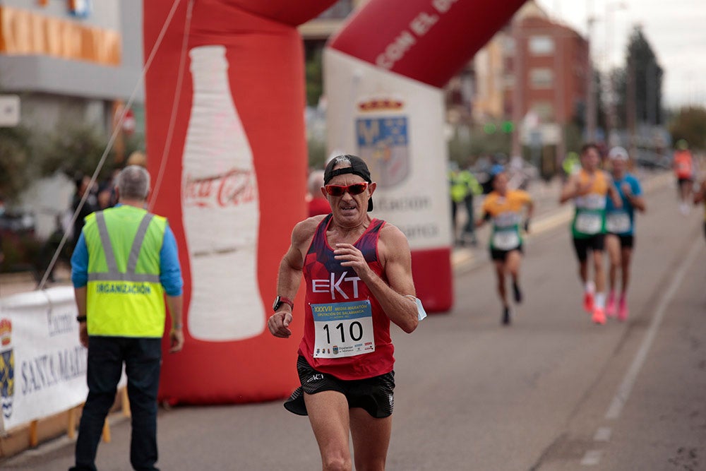 Santa Marta volvió a acoger la salida y llegada de la Media Maratón de la Diputación de Salamanca tras no realizarse el año pasado