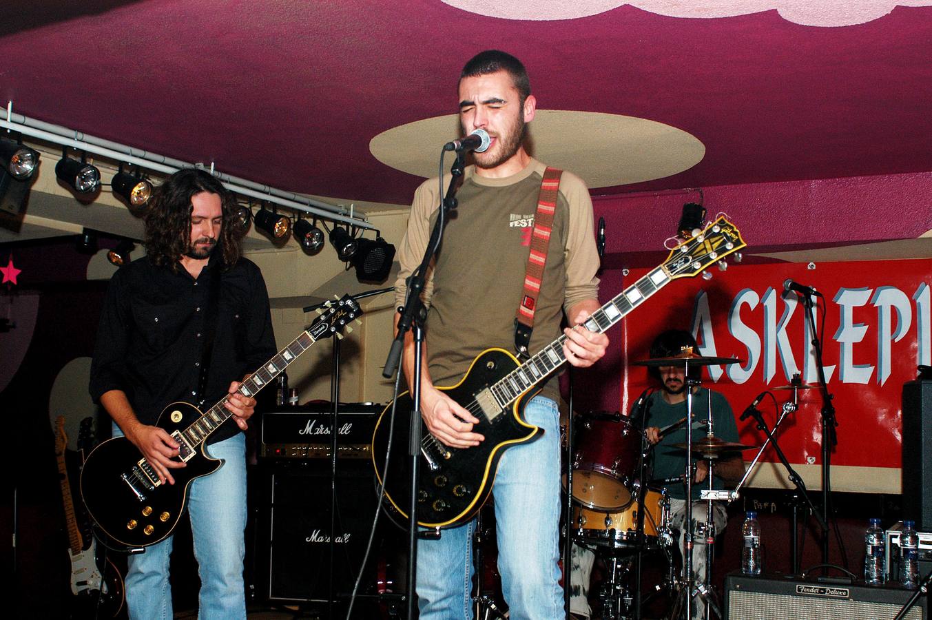 2007. Black Beards