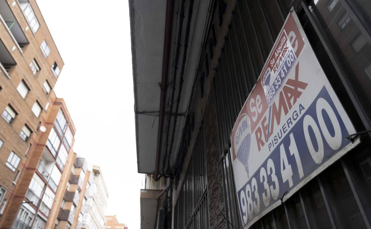 Local comercial en alquiler en la calle Nicolás Salmerón. 