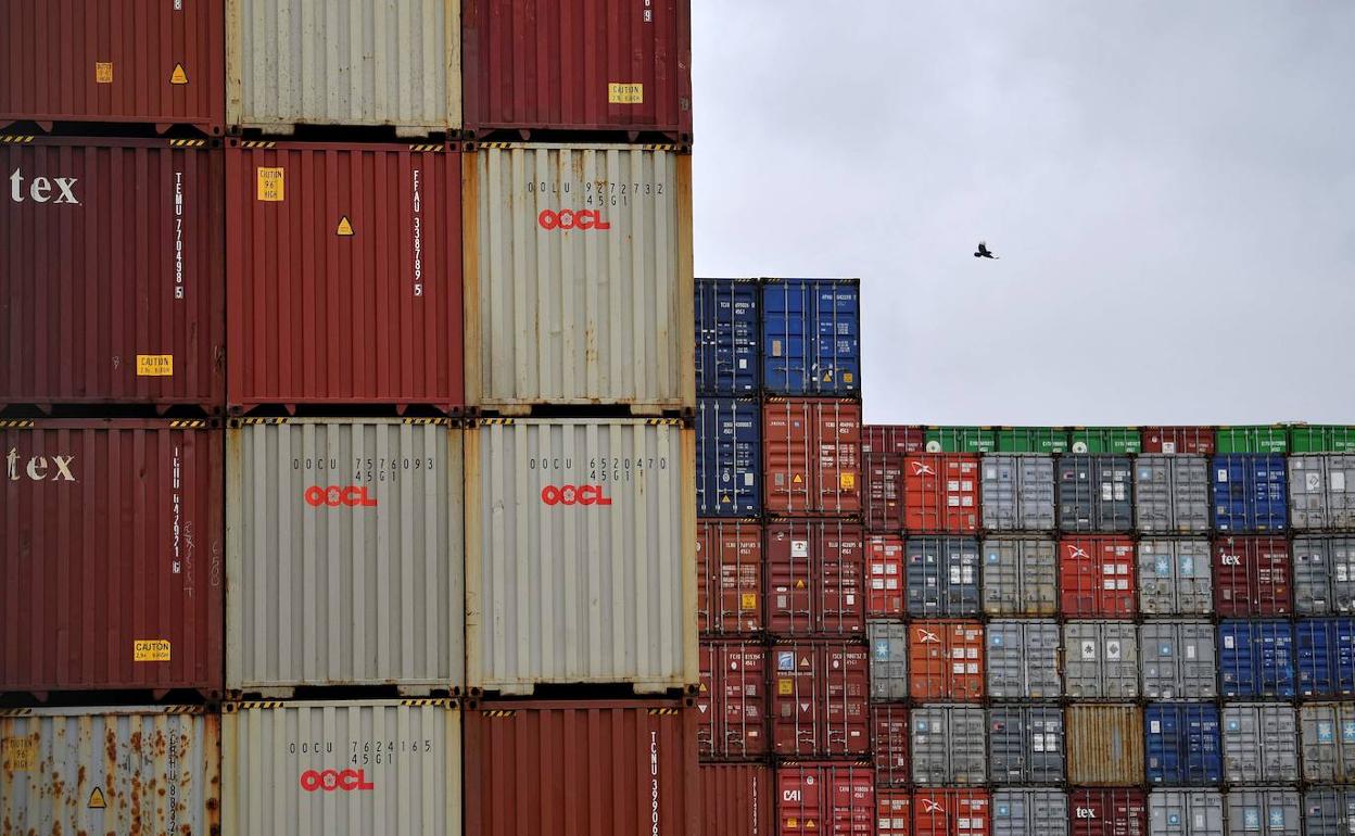 Contenedores en el puerto de Felixstowe. 