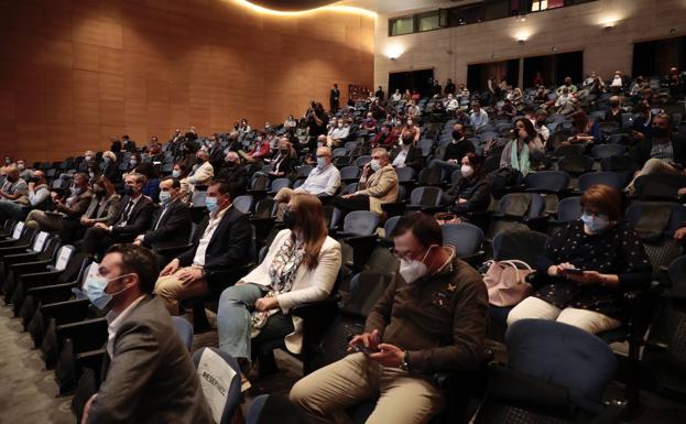 Algunos de los asistentes a Duero Wine en el Auditorio de la Feria de Valladolid. 