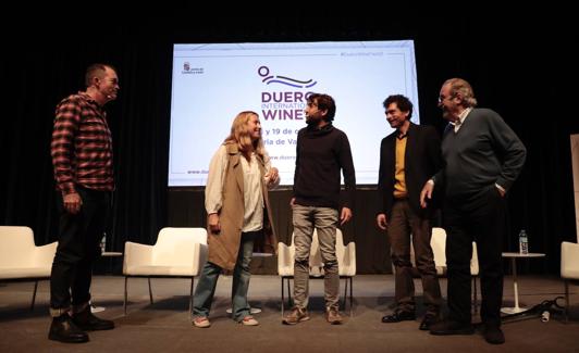 Mesa sobre sostenibilidad. 