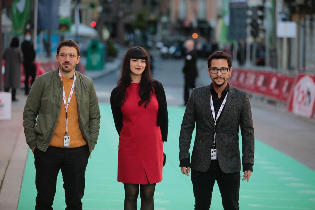 Miembros del jurado de diferentes secciones, de izquierda a derecha, Ignacio Acconcia, María Silvia Esteve y Héctor Domínguez-Viguera.