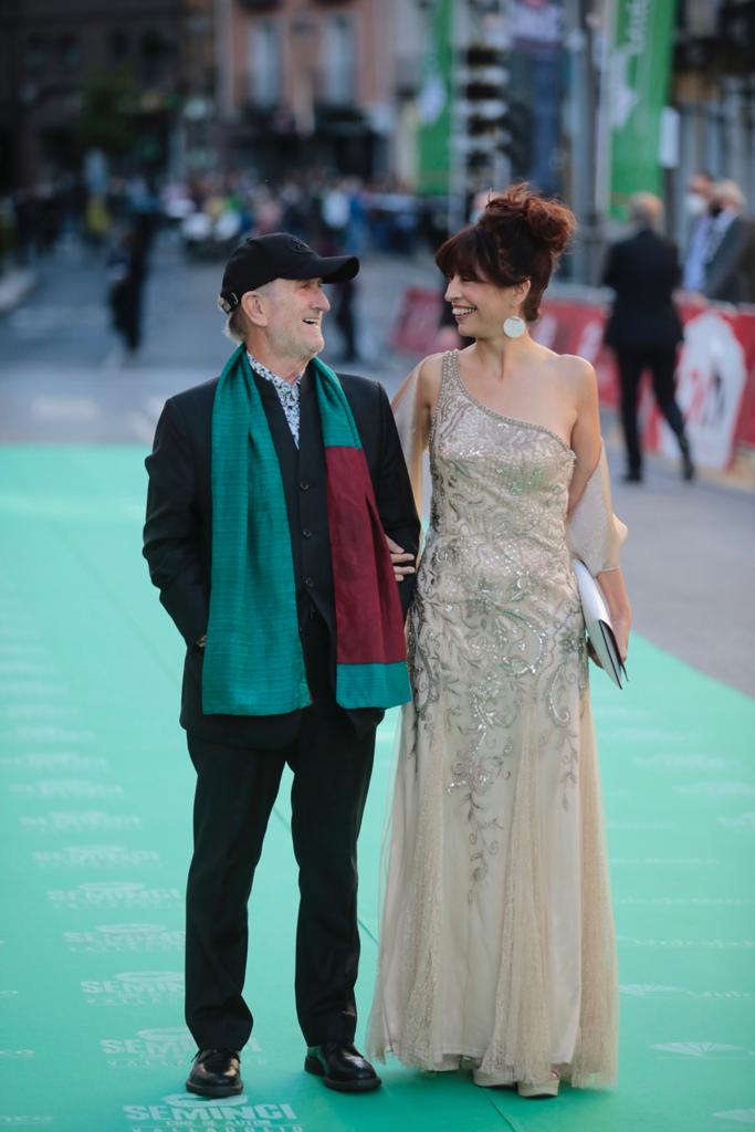 El director de la Seminci, Javier Angulo, posa junto a la concejala de Cultura, Ana Redondo.