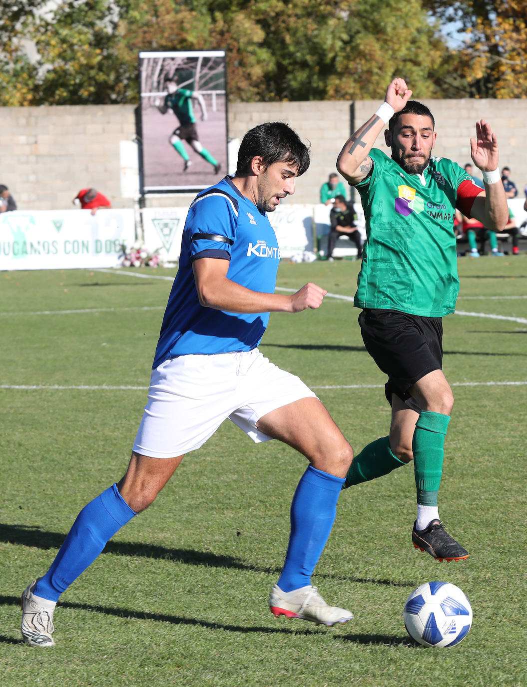 El partido ante el Villarcayo se detuvo en el minuto 8, dorsal del fallecido, en su memoria.