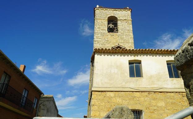 Campanario de la localidad.